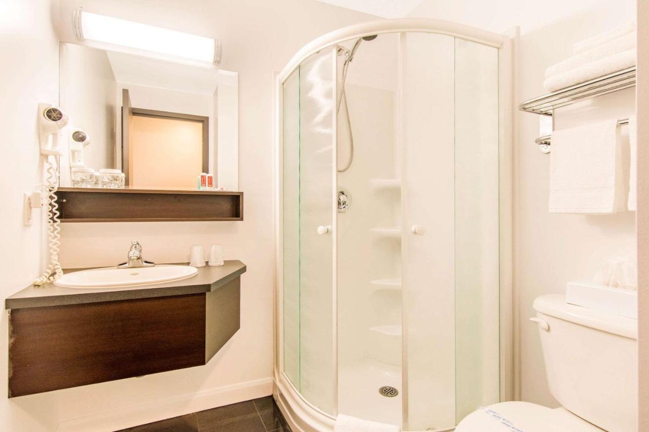Econolodge Inn&Suites St-Apollinaire Saint Apollinaire Extérieur photo